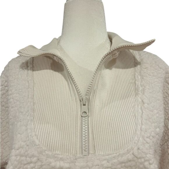 NWT aerie women's oversized Sherpa size xs im cream color quarter zip - Picture 2 of 5